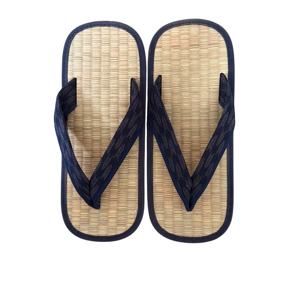 Woven Straw Tatami Sandals Thong Flip Flops 10 1/2 in long 4 inch wide - Picture 1 of 4